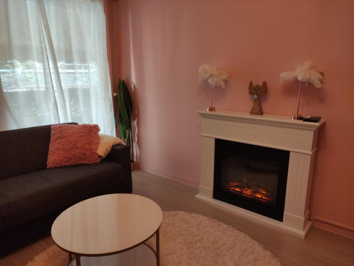 Love Truth Life Apartment Piraeus Ngoại thất bức ảnh